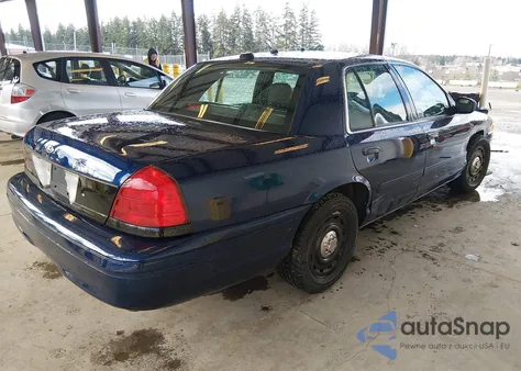 2004 Ford Crown Victoria Police z USA, uszkodzony, nr VIN 2FAHP71W24X145130